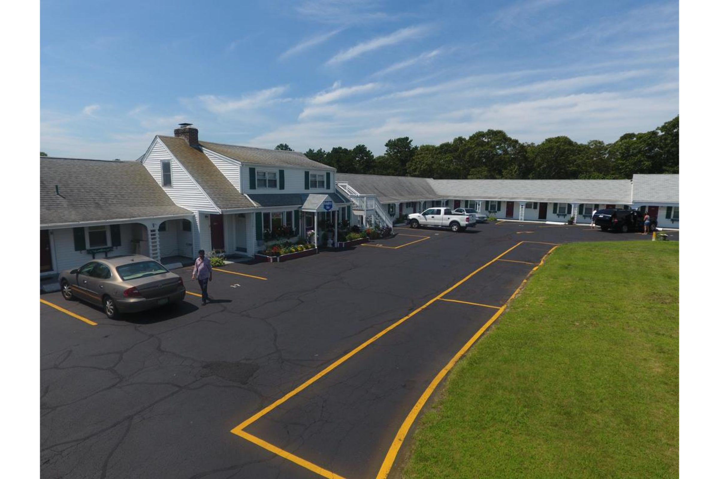 Knights Inn Centerville Cape Cod Area Exterior photo